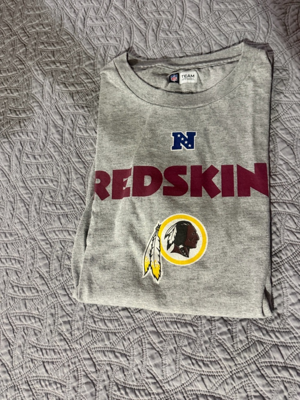 NFL Kids Gray Tee with Burgundy Redskins Logo and Yellow Accent